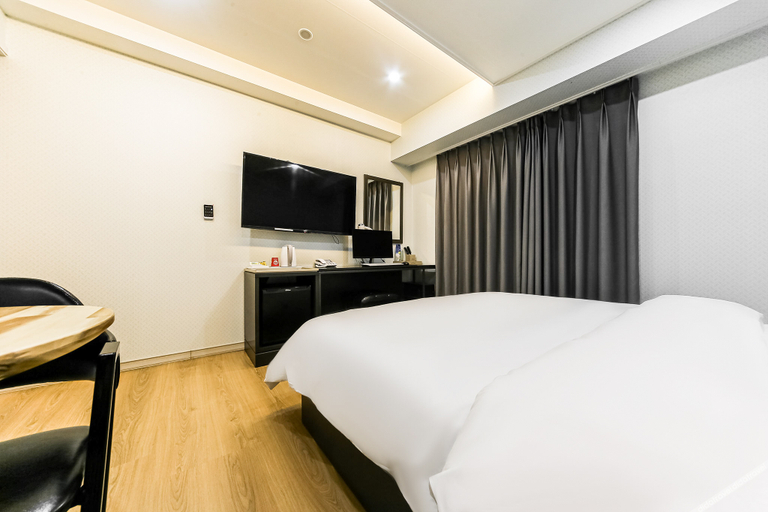 Bedroom 3, Changwon Sangnamdong Queens Hotel, Changwon
