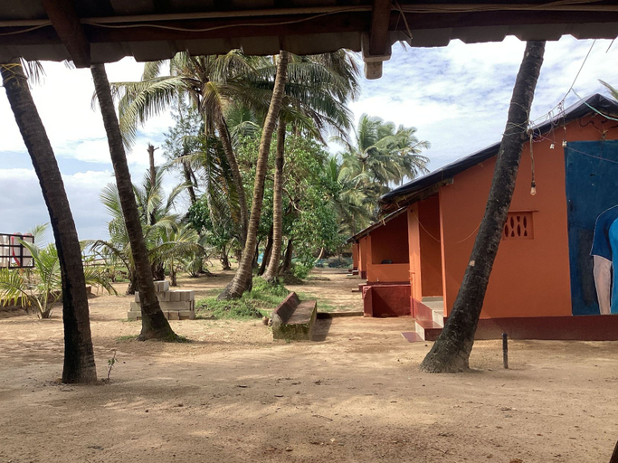 Exterior & Views 5, Coconut Tree cottages, Uttara Kannada