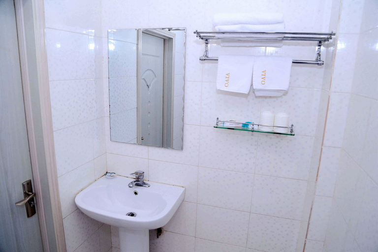 Bathroom, VIVO Hostel, Dalian