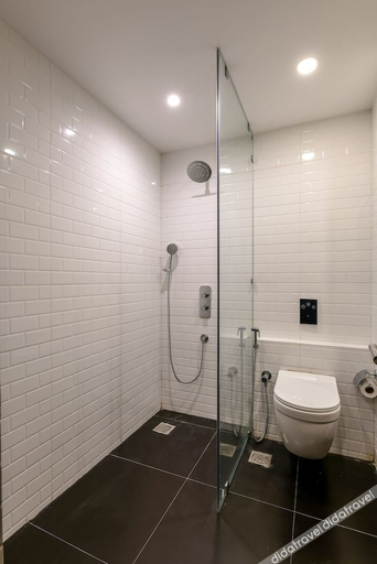 Bathroom 3, Regenta Inn Downtown Raipur @200m from Railway station, Raipur