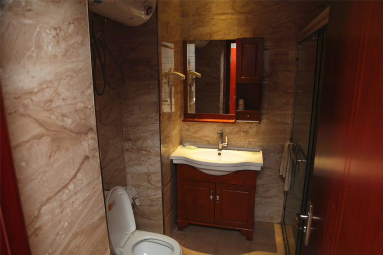 Bathroom 5, Datong Jinhu International 1418 Apartment, Datong
