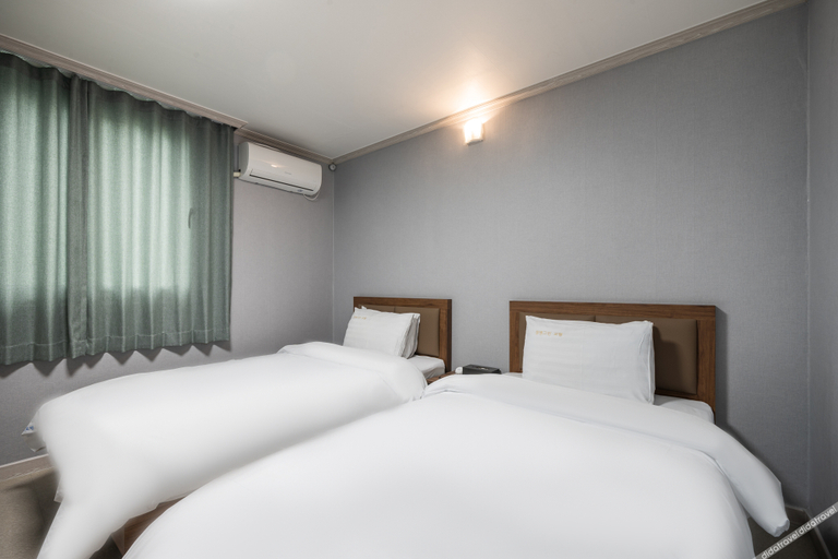 Bedroom 3, Damyang Changpyeong G Hotel, Damyang