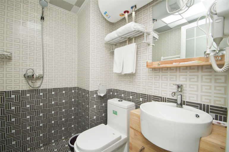 Bathroom 2, Linyi Shenguancheng Hotel, Linyi
