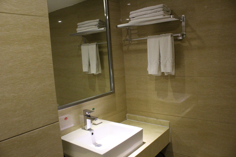 Bathroom 3, Zhongxin Hotel, Xiangxi Tujia and Miao