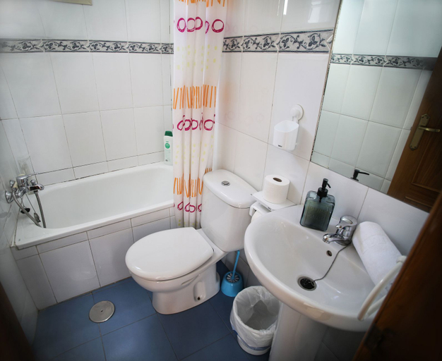 Bathroom 5, Apartamentos Sol, Madrid