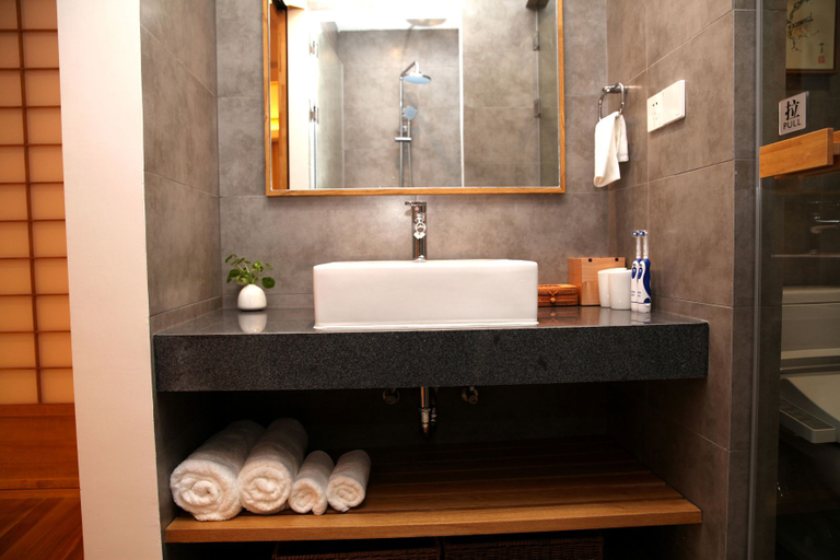 Bathroom, Yeshan Garden Hotel (Chongming Forest Park), Shanghai