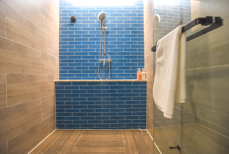 Bathroom 3, Ease Hotel (Chengdu Chunxi Road Tianfu Square), Chengdu