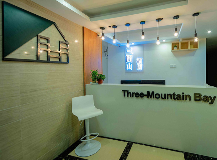 Others 3, Three Mountain Bay, Chongqing