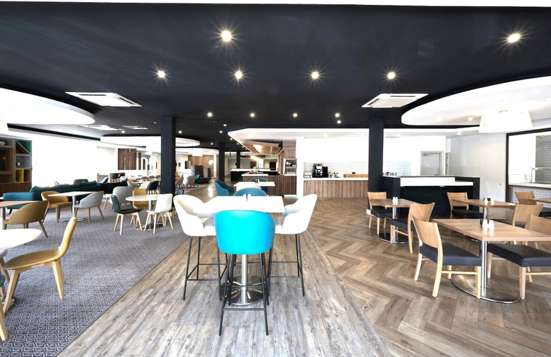 Food & Drinks 5, Holiday Inn Cardiff - North M4 by IHG, Cardiff