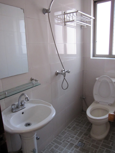 Bathroom, Caihong Hostel, Shangrao