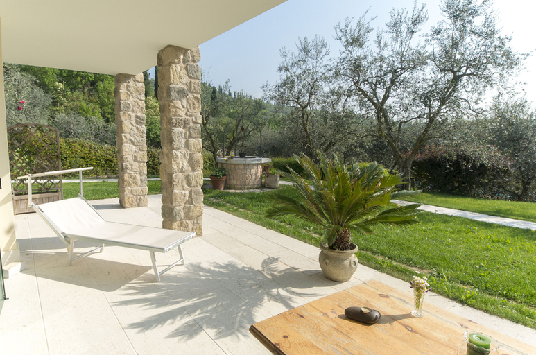 Others 5, Casaliva, Verona
