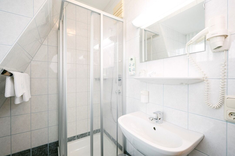 Bathroom 3, Hotel Jägerwirt, Braunau am Inn