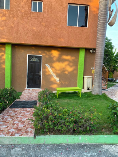 Exterior detail, Montego Bay Ironshore Luxury GOLD ROOM