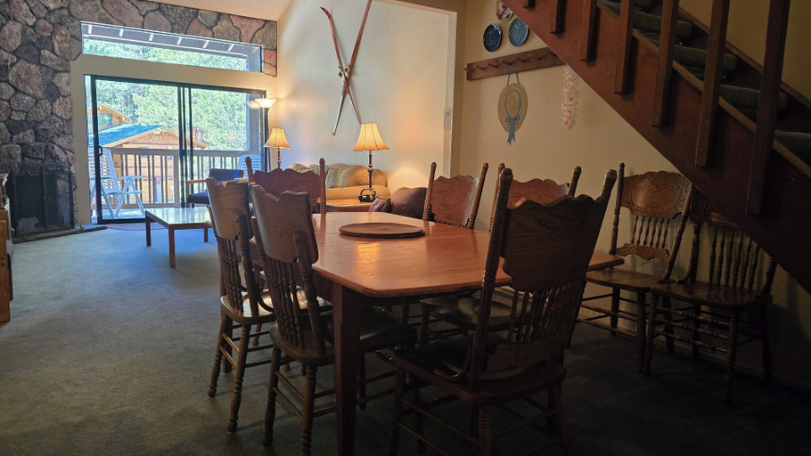 Food & Drinks, Eagle Summit Collection, Mono