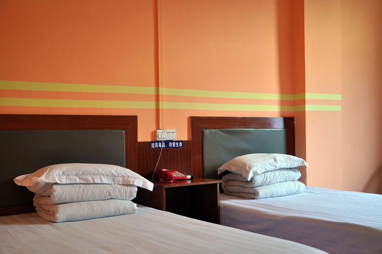 Bedroom 2, Guiyue Hotel, Hezhou