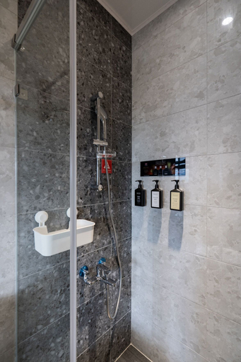 Bathroom 3, SmartStay, Nantou
