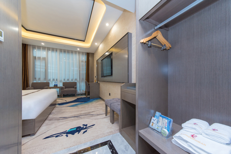 Bedroom 2, Fang Ding Shan Hotel, Changde