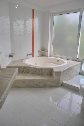 Bathroom 3, Hotel Casa Natura, Pereira
