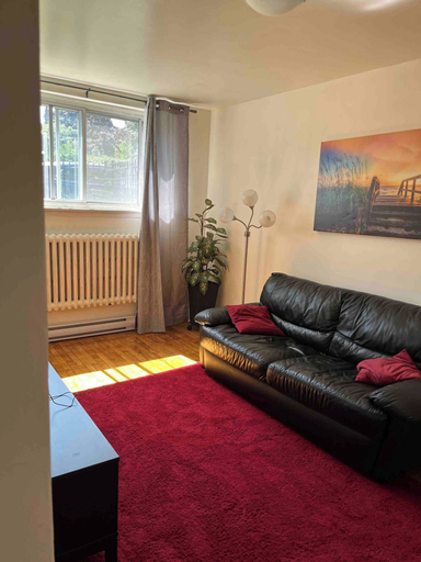 Living room 2, In the Heart of the Park, Montréal