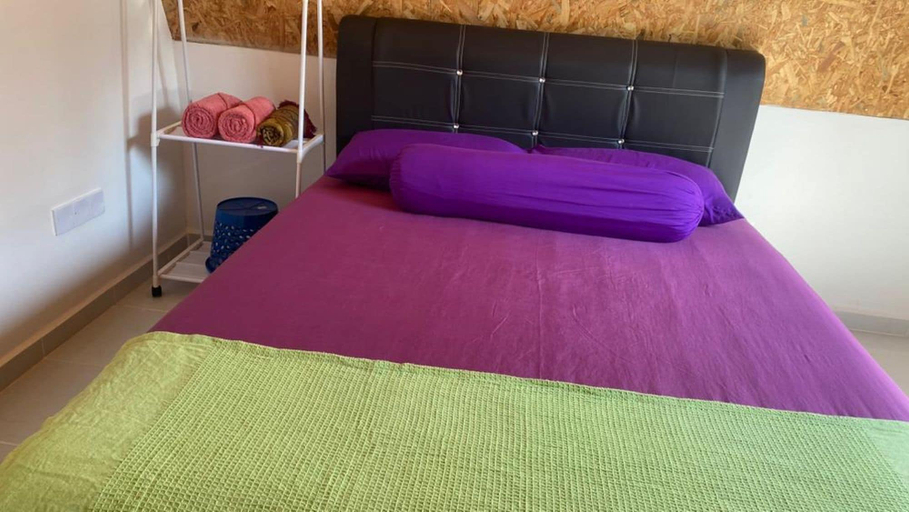 Room 2, Capital O 91286 Habibi Chalet, Pendang