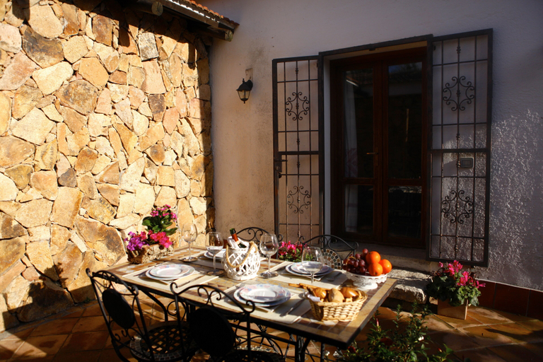 Food & Drinks 5, Chic Villa Antonina One Bedroom sleeps 4, Olbia-Tempio