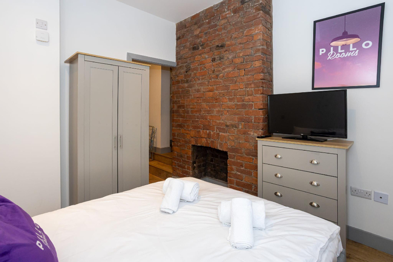 Bedroom 2, Modern Duplex Close to City Centre Old Trafford, Manchester