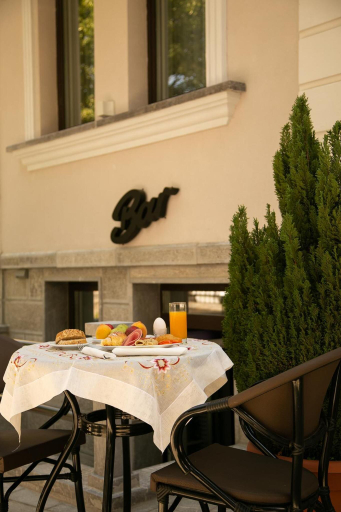 Food & Drinks 4, Eagles Philadelphia Hotel, Korçës