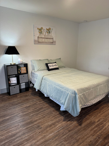 Bedroom 1, Omro & Fish Inn, Winnebago
