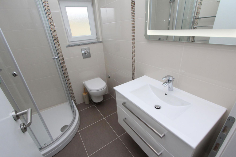 Bathroom 3, Apartments Sorriso, Rovinj