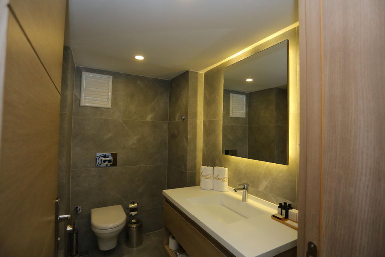 Bathroom 5, Yalinn Boutique Hotel, Bodrum