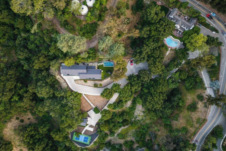 Exterior 2, Oak Haven Sanctuary, Los Angeles