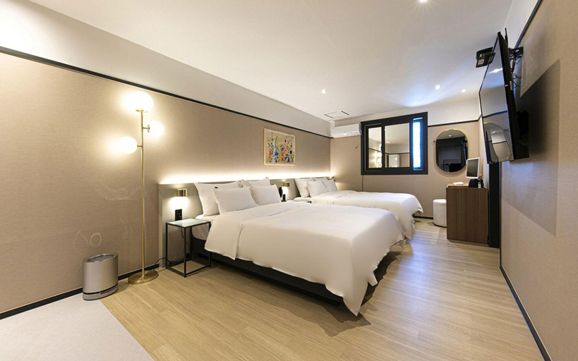 Bedroom 4, Andong No.25 Andong Station Branch, Andong