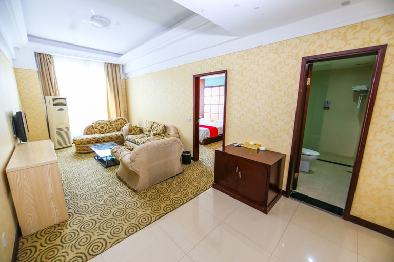 Bathroom, Yongshun Holiday Hotel, Yongzhou