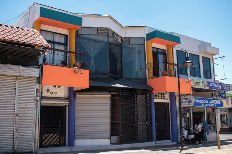 Exterior & Views, Lolas Hostal, San José