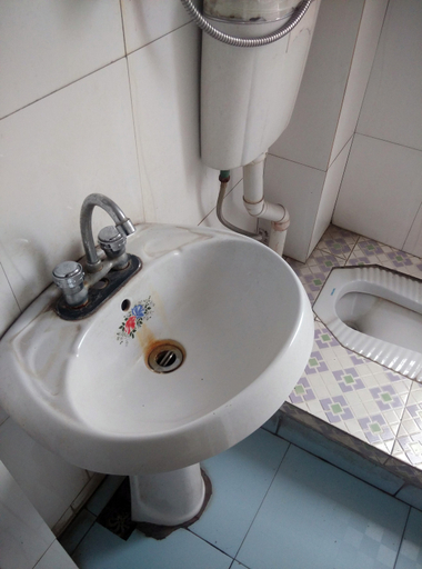 Bathroom 4, Hongda Hostel, Chongqing
