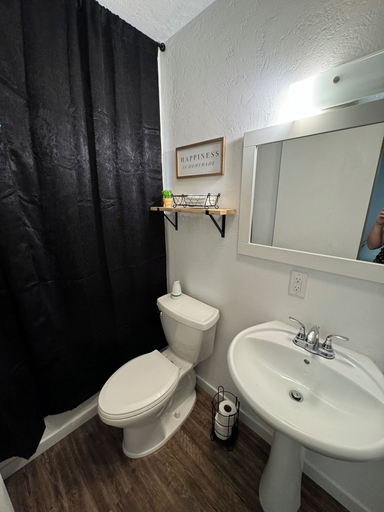 Bathroom, Omro & Fish Inn, Winnebago