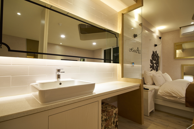 Bathroom 3, Samcheok A1, Samcheok