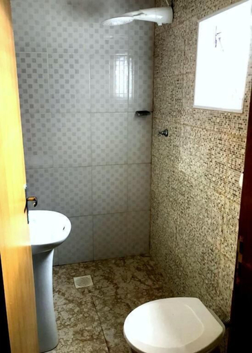 Bathroom 4, Hotel Manzoni, Campo Grande