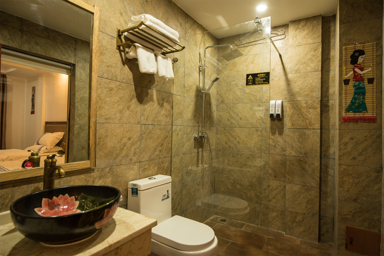 Bathroom, Detian Impression Hotel, Chongzuo