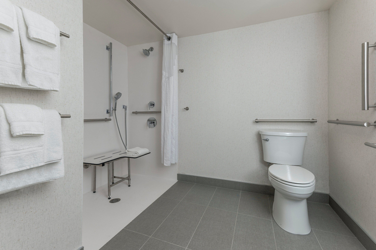Bathroom 5, Holiday Inn LAVAL - MONTREAL by IHG, Laval