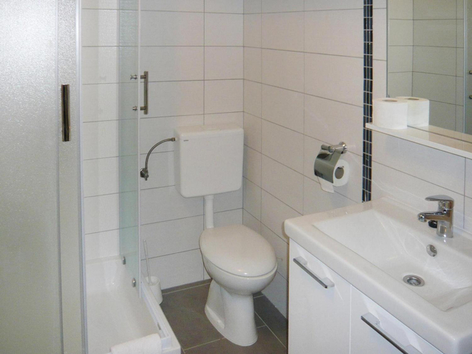 Bathroom 2, Person Apartment in Starigrad, Starigrad