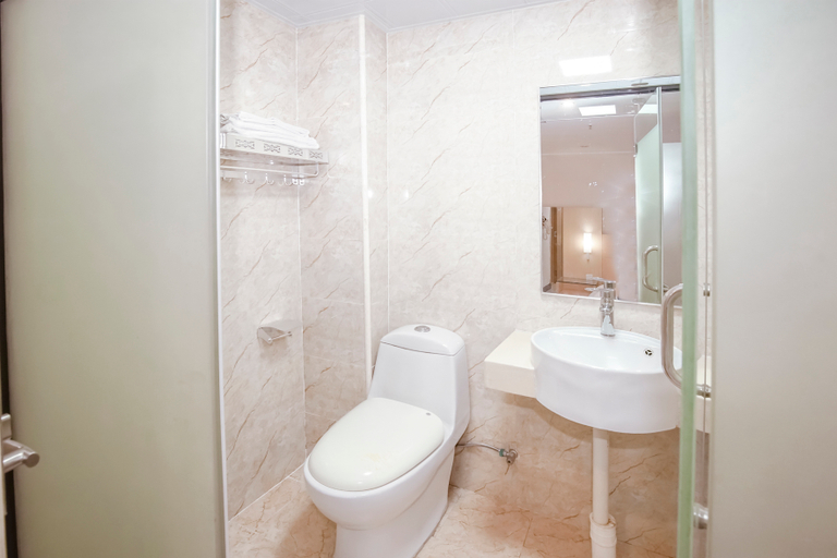 Bathroom 3, Ronggao Express Hotel (Nanning Railway Station), Nanning