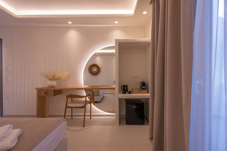 Room 5, GuVer Luxury Suites, South Aegean