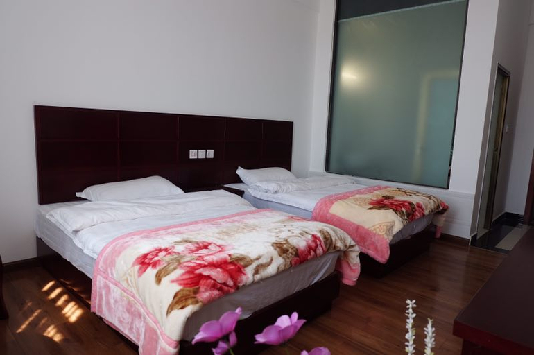 Bedroom 2, Yiyuan Hotel, Lijiang