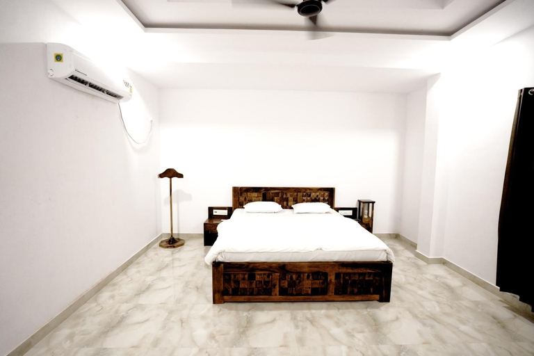 Bedroom 2, Hotel Teja garden, Churu