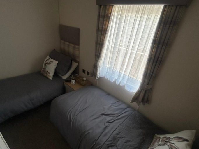 Room 3, 6 Berth, Ideal for Edin Fringe, Tattoo, etc, East Lothian