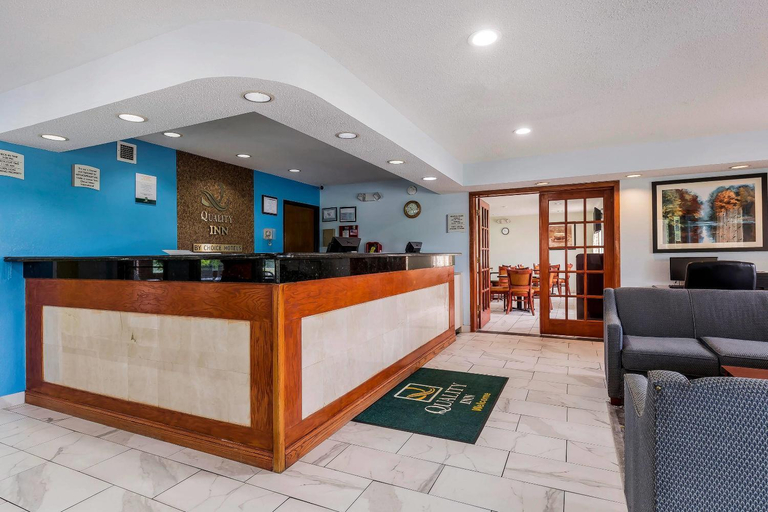 Public Area 2, Quality Inn Sycamore - DeKalb, De Kalb