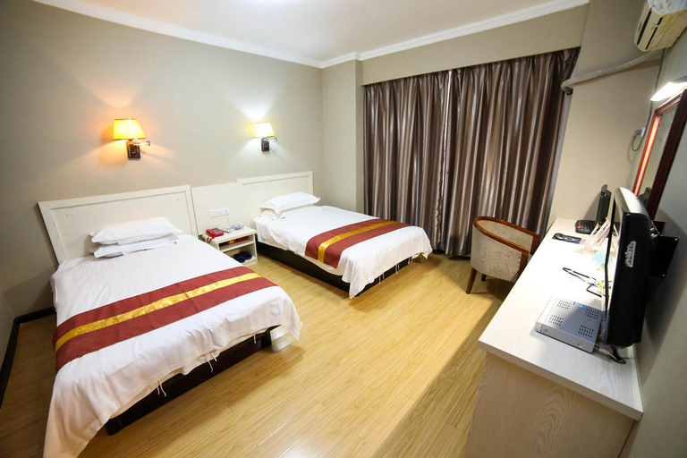 Bedroom 2, Junyi chain hotel, Jingmen