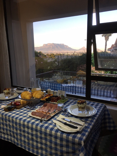 Food & Drinks 4, Paperbark Manor, City of Cape Town
