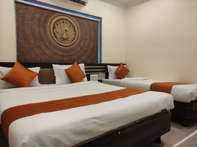 Bedroom 3, Hotel Sai Mrinalini, Ahmadnagar